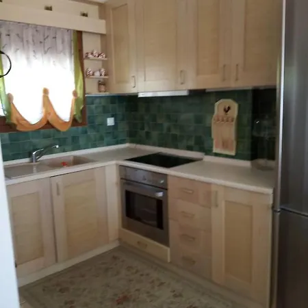 Thea Apartman Néa Szkióni